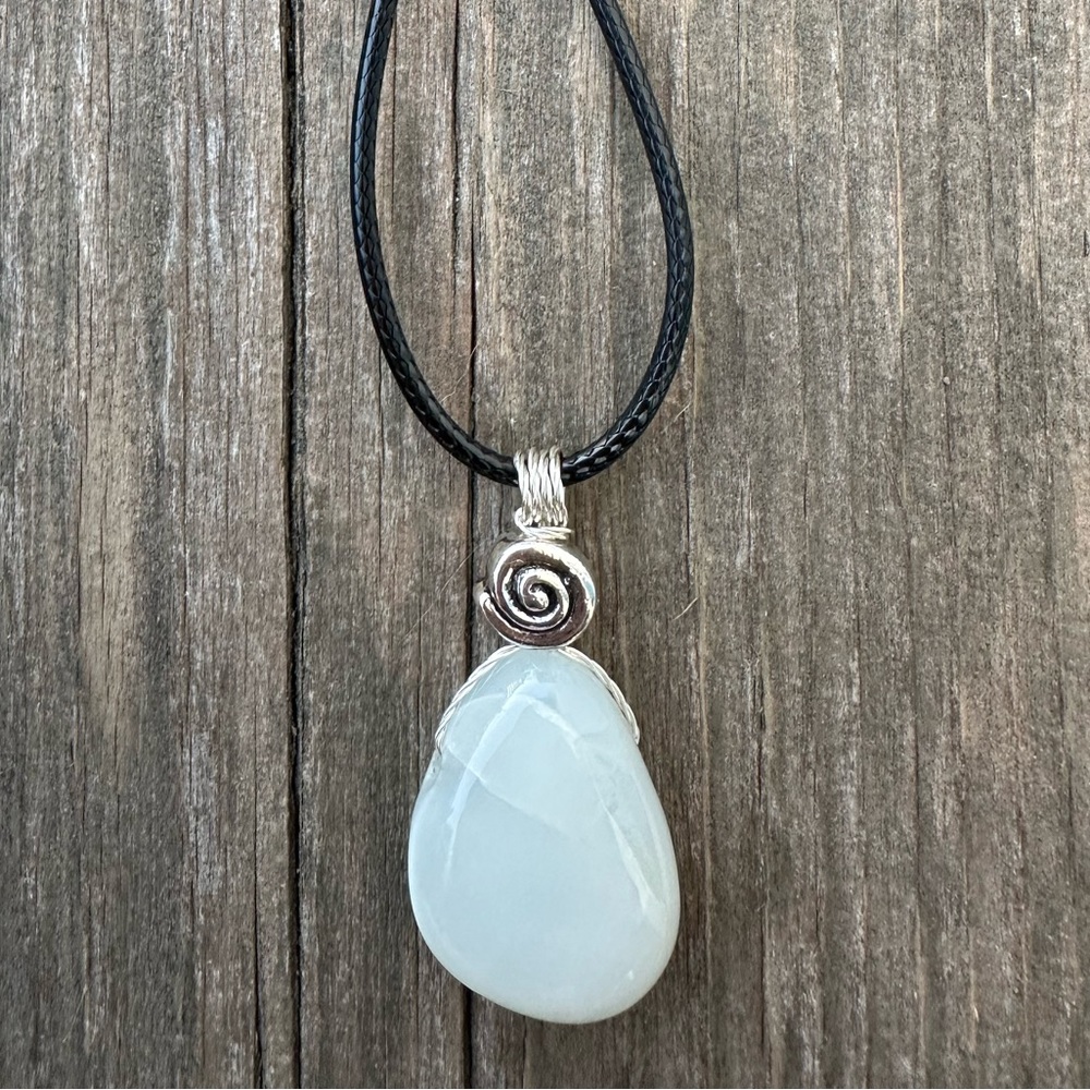 White Moonstone Necklace for Intuition, Luck and New Beginnings.